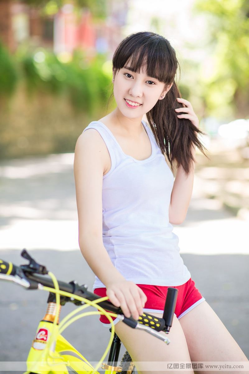 单车美女诱人曲线清凉清纯写真-御萝部落