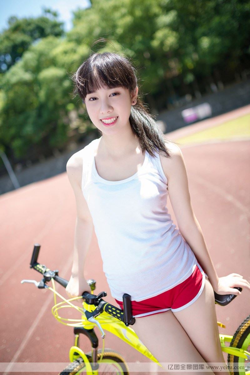 单车美女诱人曲线清凉清纯写真-御萝部落