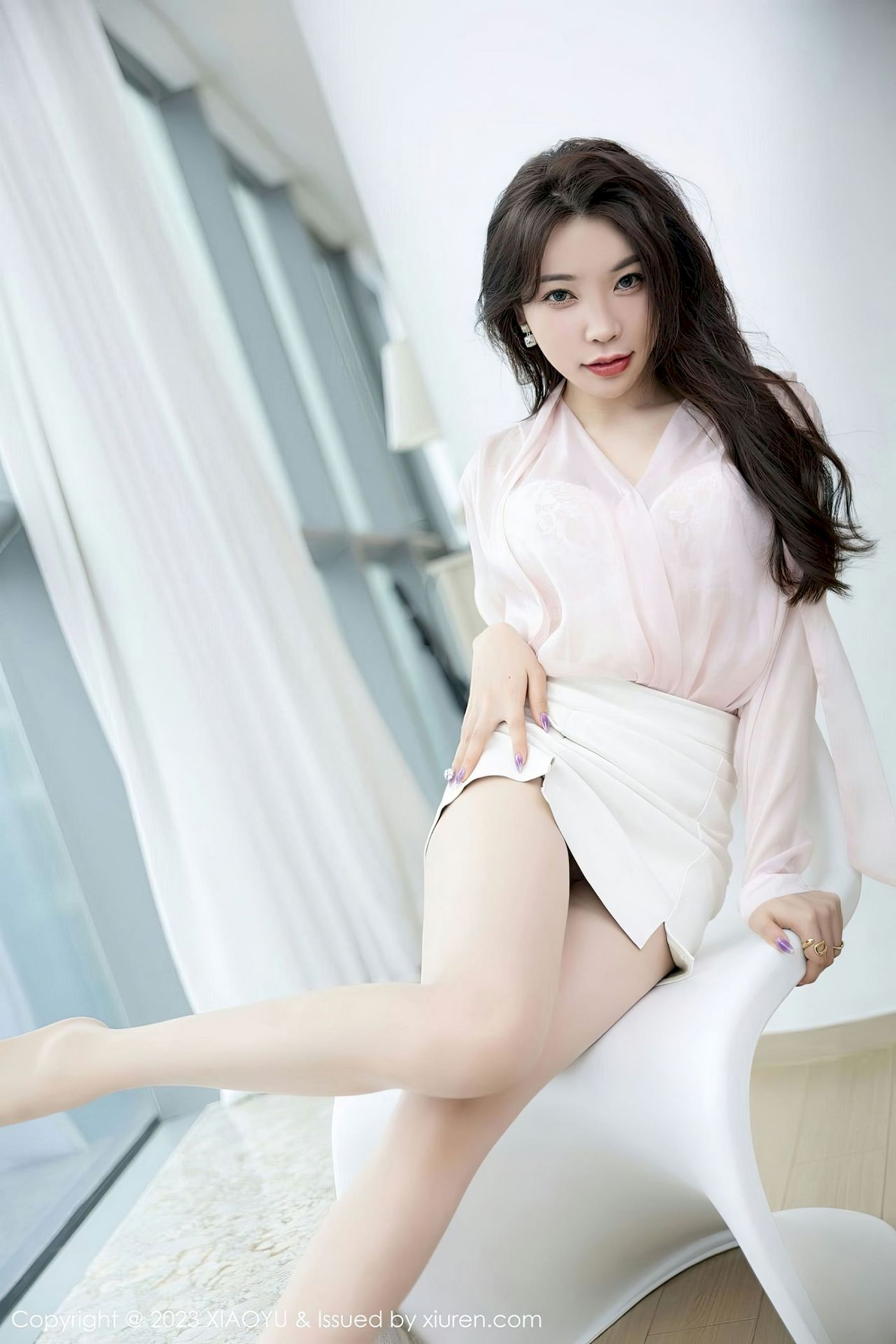 [XIAOYU语画界] Vol.1009 徐莉芝Booty – 粉色上衣+白色短裙性感写真
