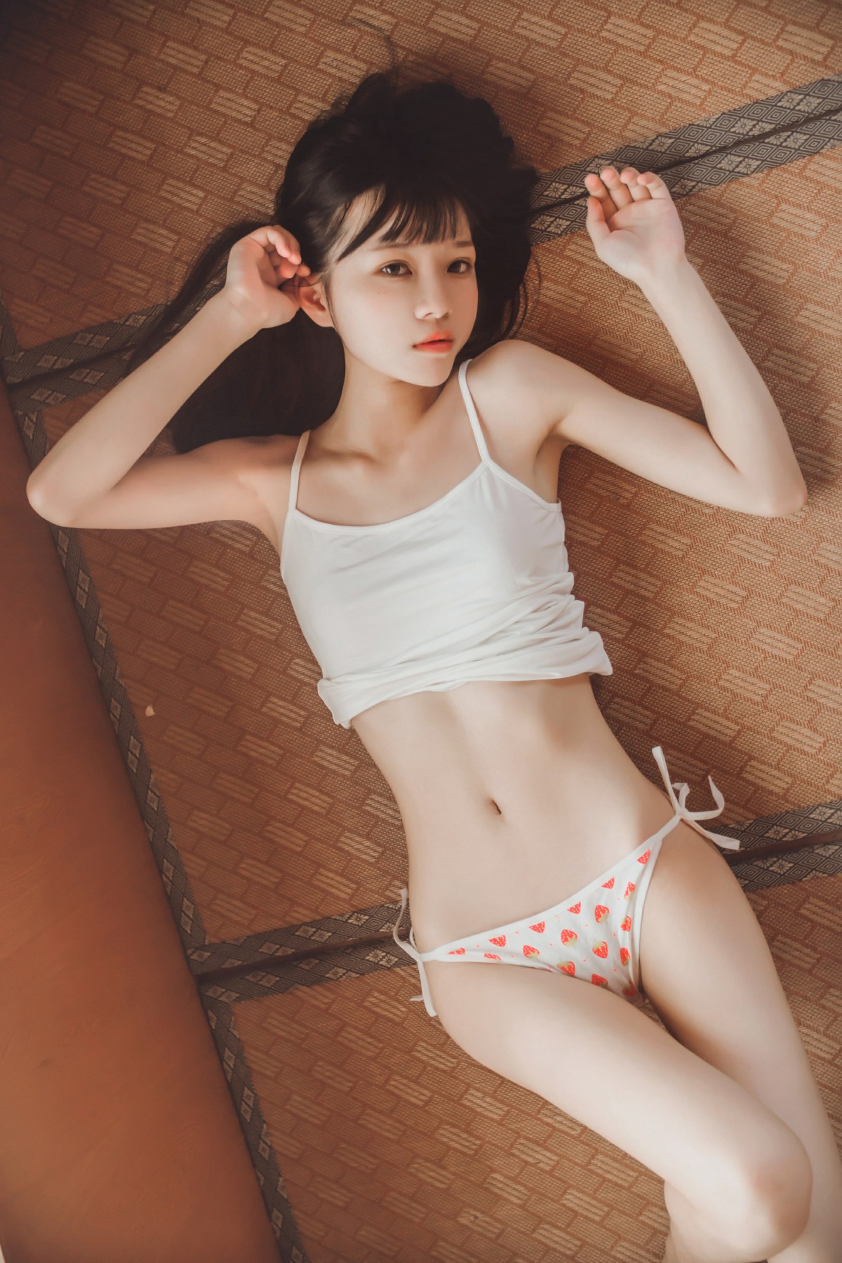 萝莉风COS 桜桃喵 – 小背心2 – COSPLAY