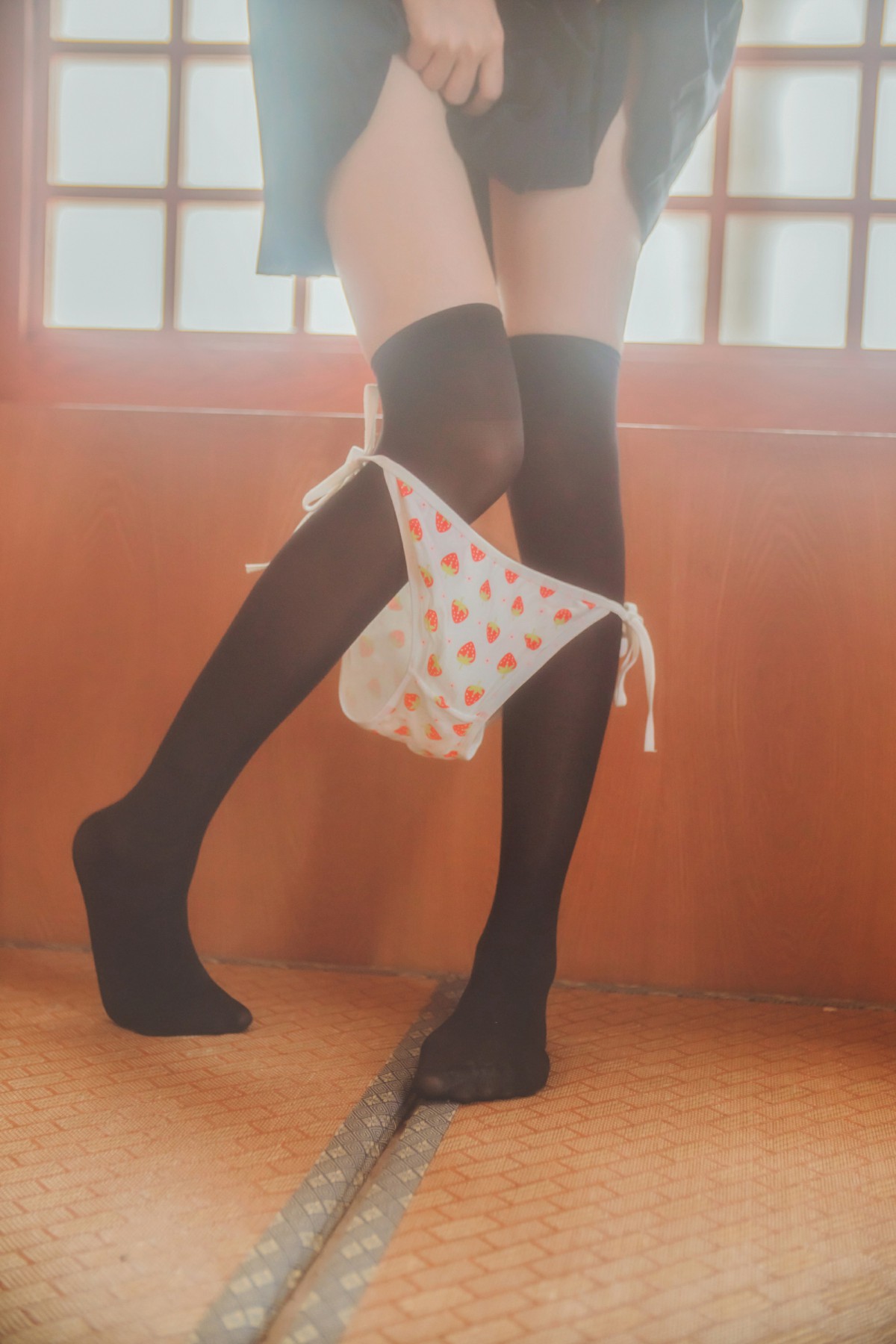 萝莉风COS 桜桃喵 – 小背心2 – COSPLAY