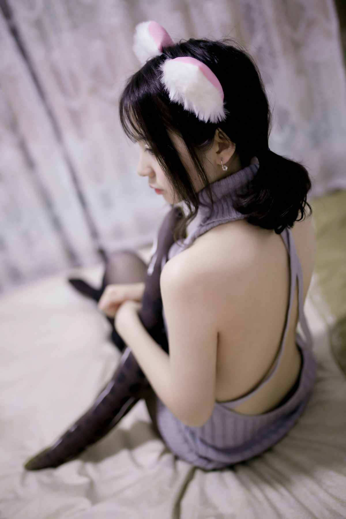 [Cosplay]疯猫ss -露背毛衣 – COSPLAY