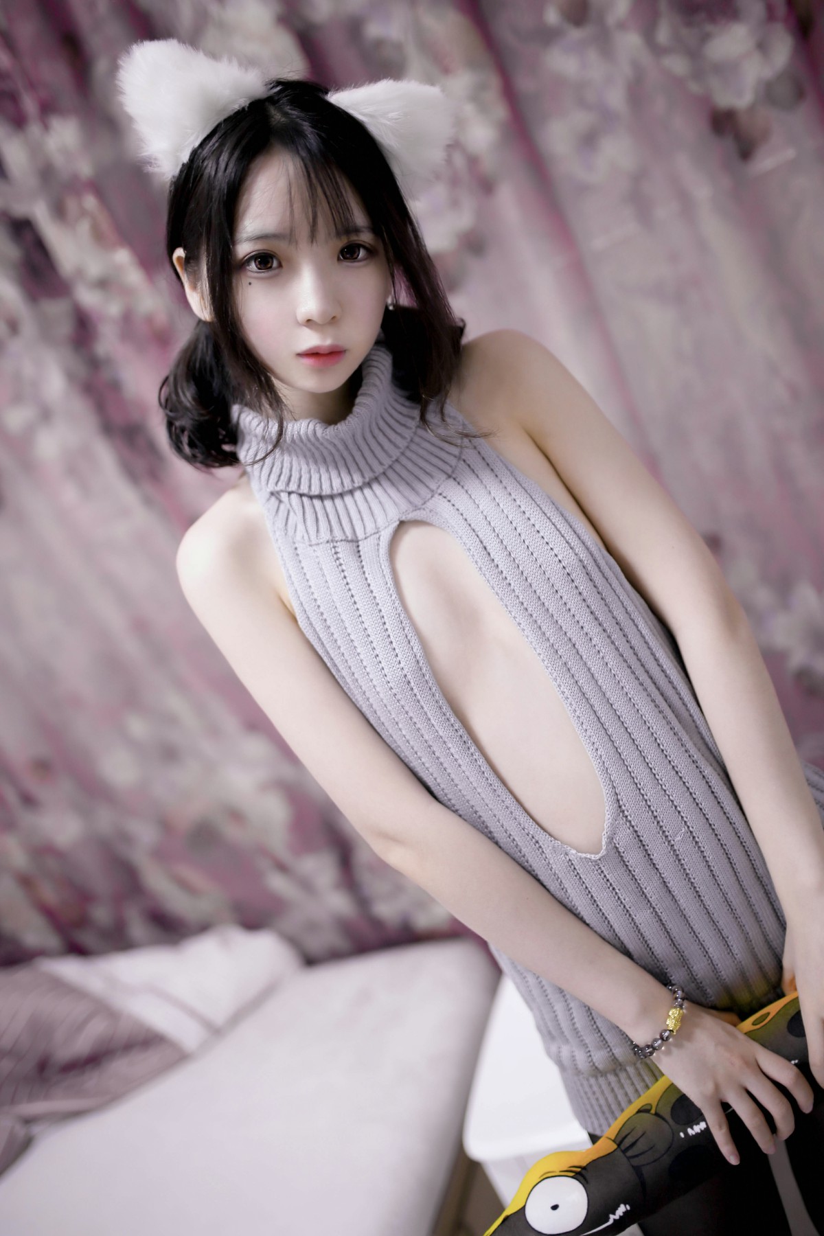 [Cosplay]疯猫ss -露背毛衣 – COSPLAY