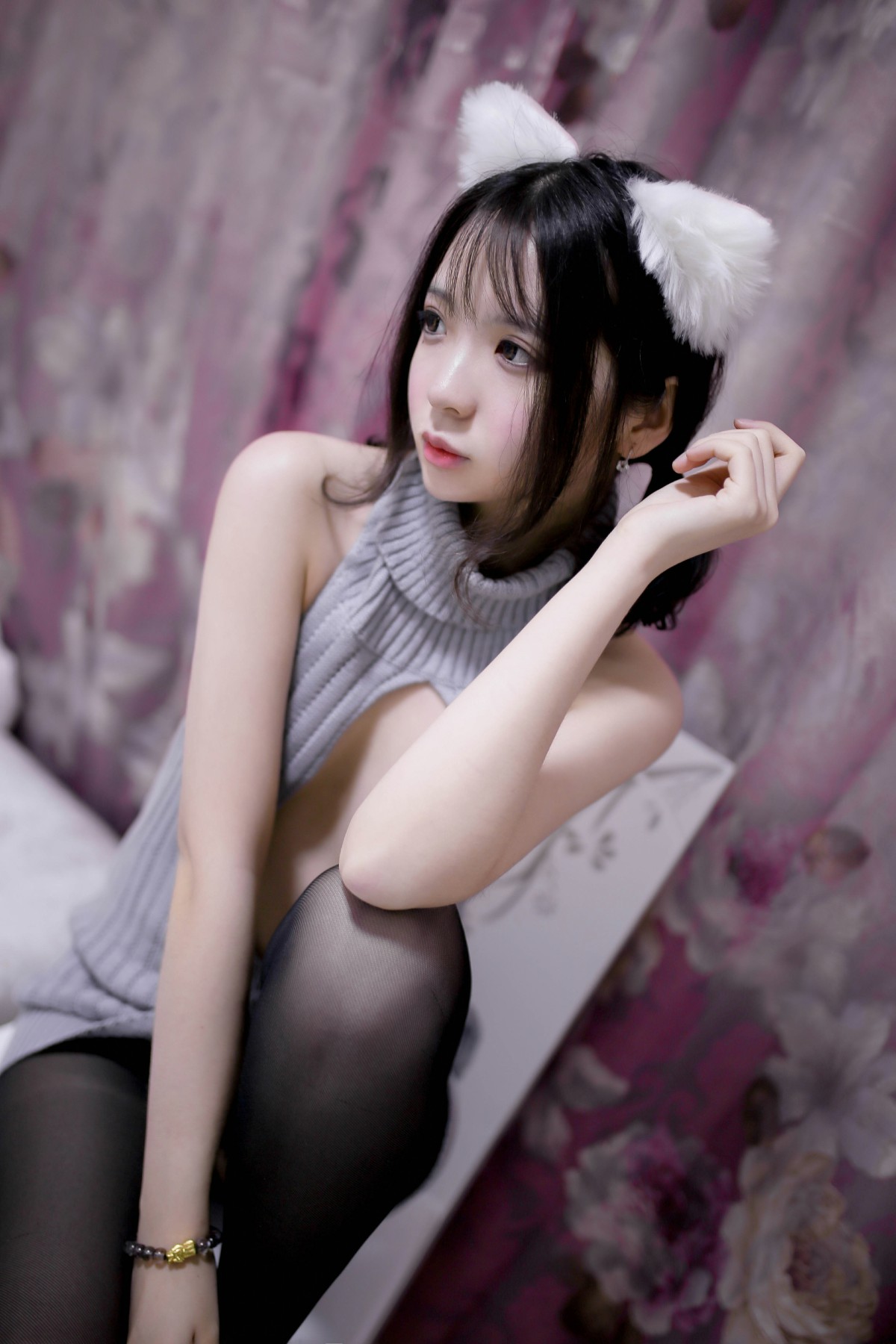 [Cosplay]疯猫ss -露背毛衣 – COSPLAY