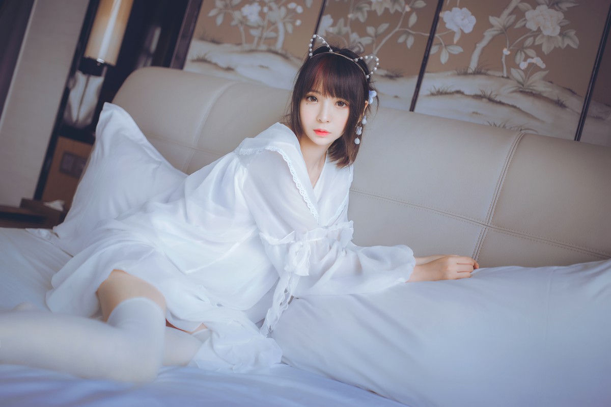 [Cosplay]疯猫ss -白色睡衣 – COSPLAY