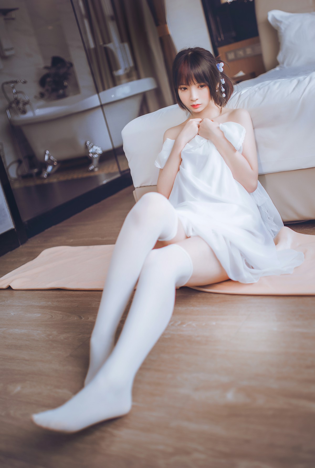 [Cosplay]疯猫ss -白色睡衣 – COSPLAY