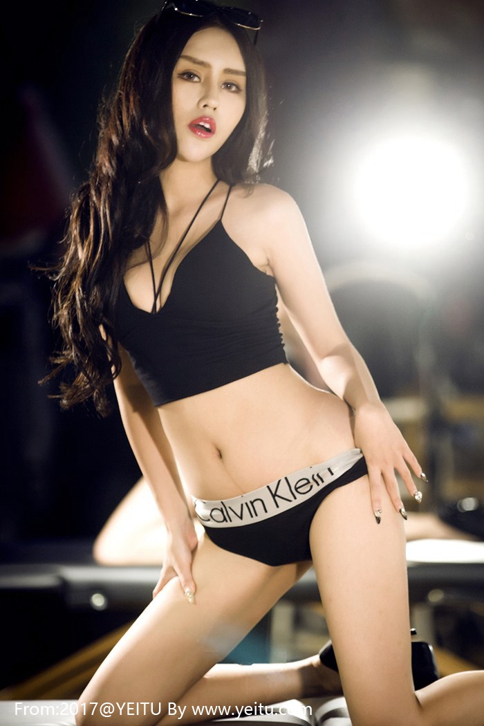 果团网拳击宝贝陈迪娅化身性感妖姬大尺度冷艳写真-御萝部落
