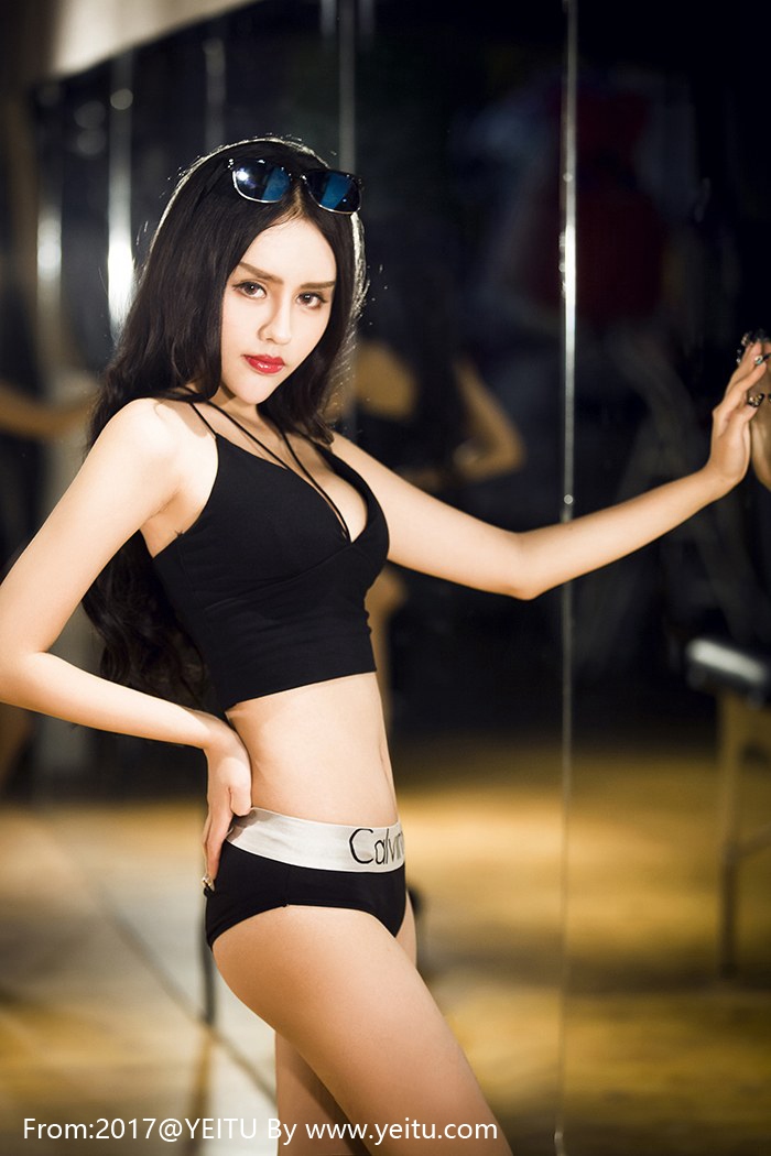 果团网拳击宝贝陈迪娅化身性感妖姬大尺度冷艳写真-御萝部落
