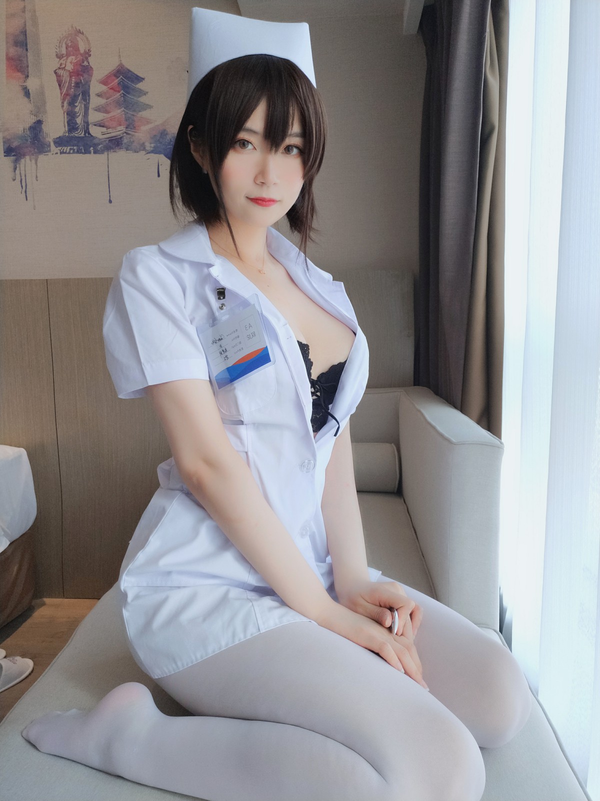 Coser小姐姐白银 – 短发小护士 – COSPLAY
