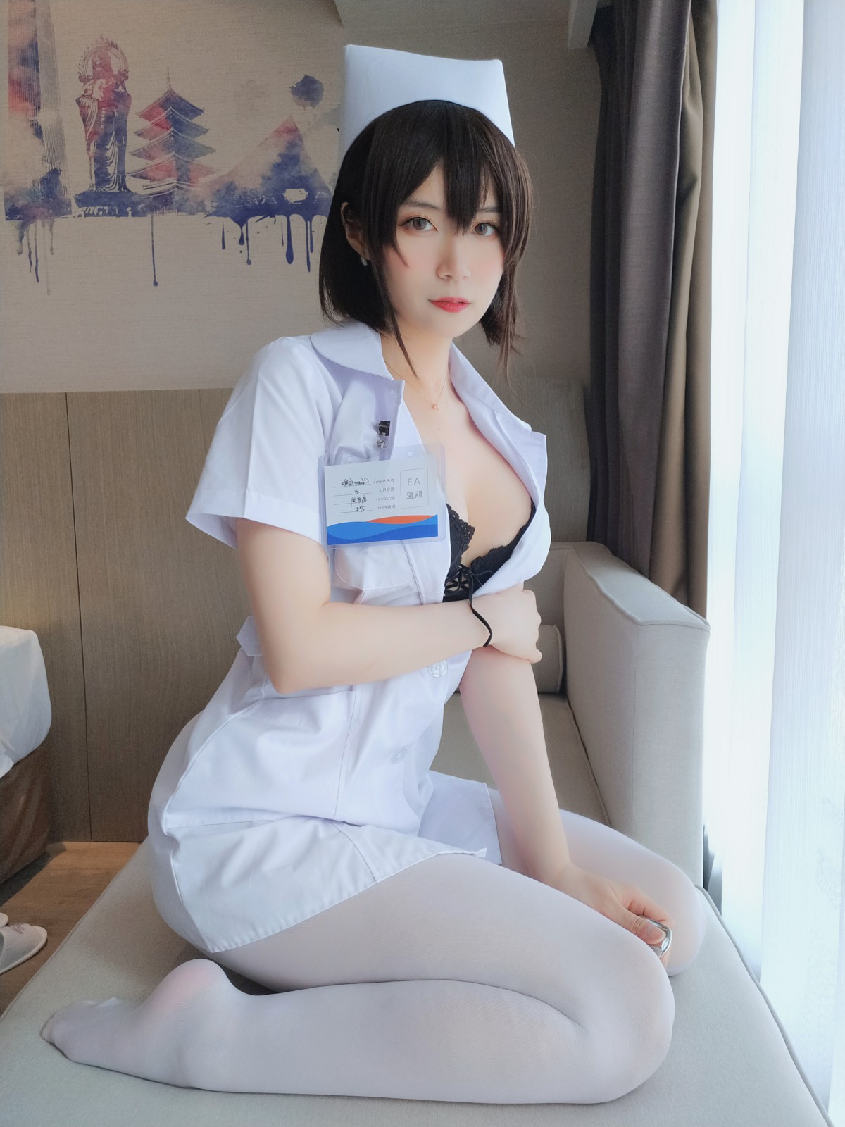 Coser小姐姐白银 – 短发小护士 – COSPLAY