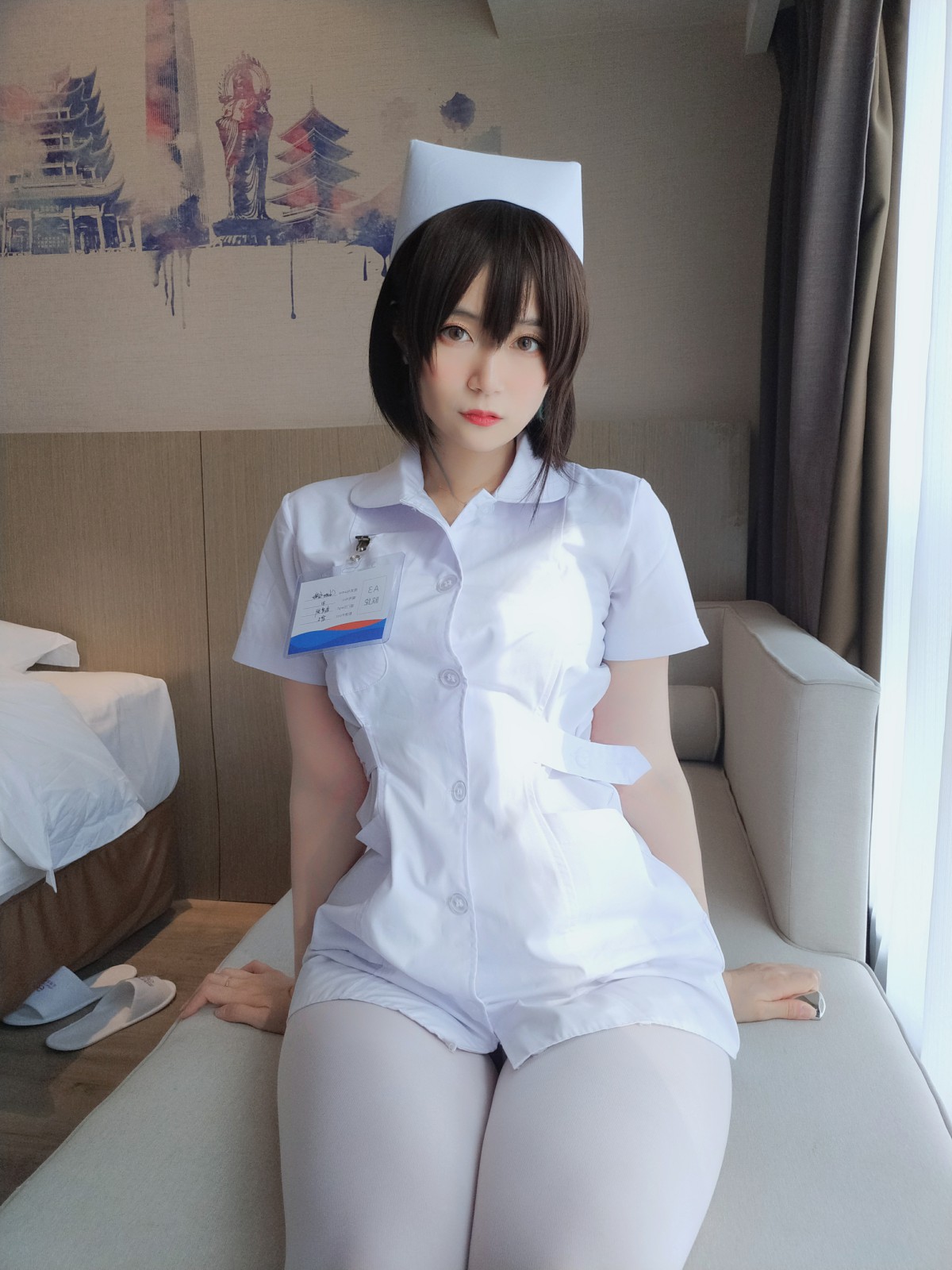 Coser小姐姐白银 – 短发小护士 – COSPLAY