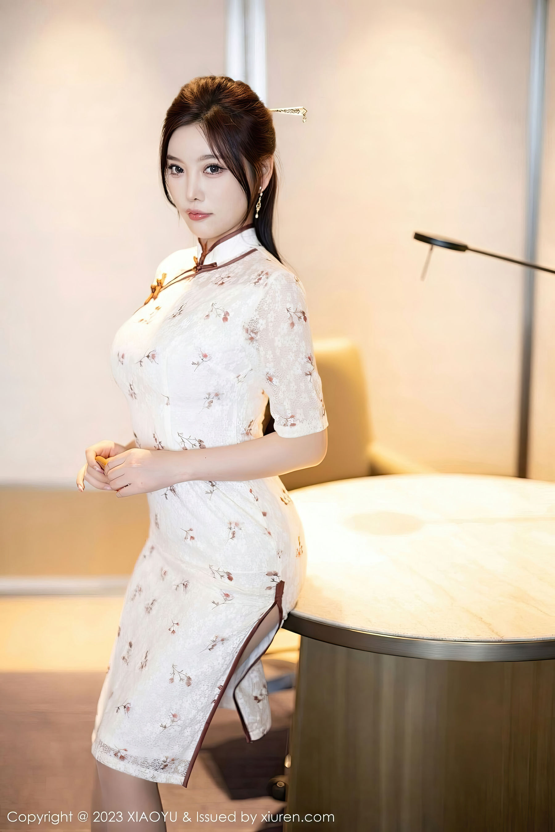 [XIAOYU]语画界 Vol.1026 杨晨晨Yome – 白色旗袍+丰腴身材性感写真