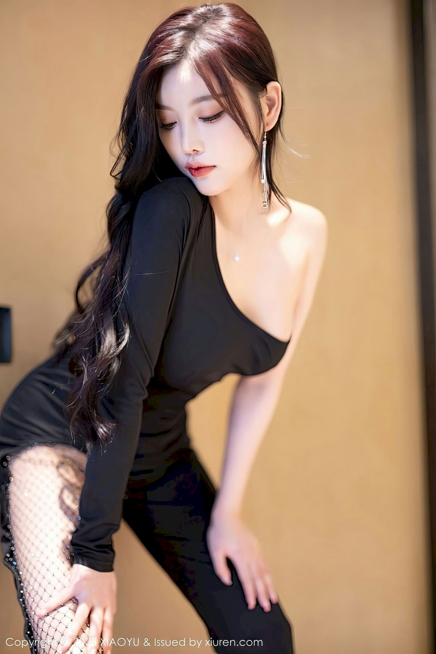 [XIAOYU语画界] Vol.1021 杨晨晨Yome – 连衣长裙+丰腴身材性感写真