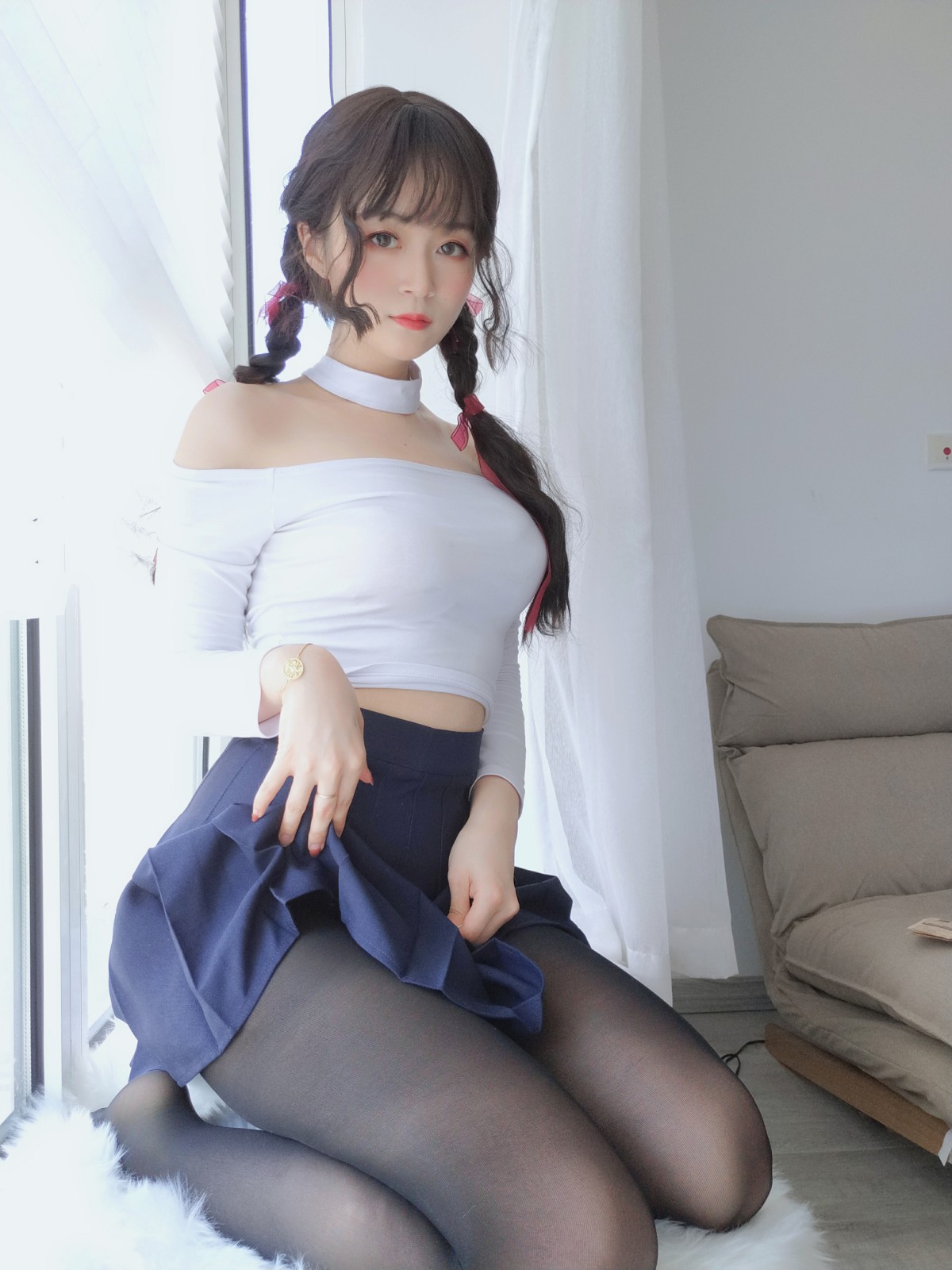 Coser小姐姐白银 – 邻家大姐姐的黑丝 – COSPLAY