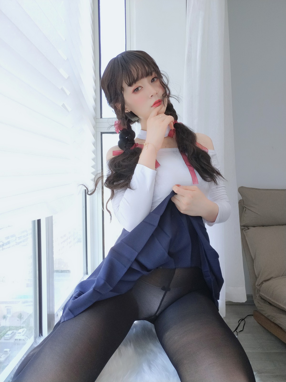Coser小姐姐白银 – 邻家大姐姐的黑丝 – COSPLAY