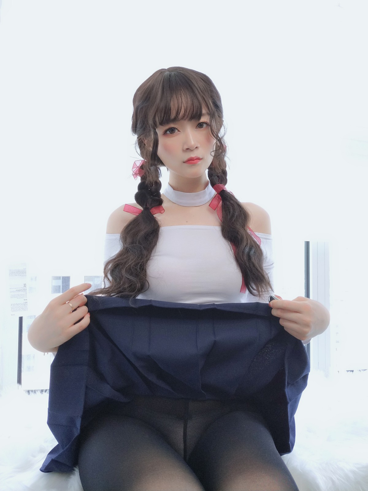 Coser小姐姐白银 – 邻家大姐姐的黑丝 – COSPLAY