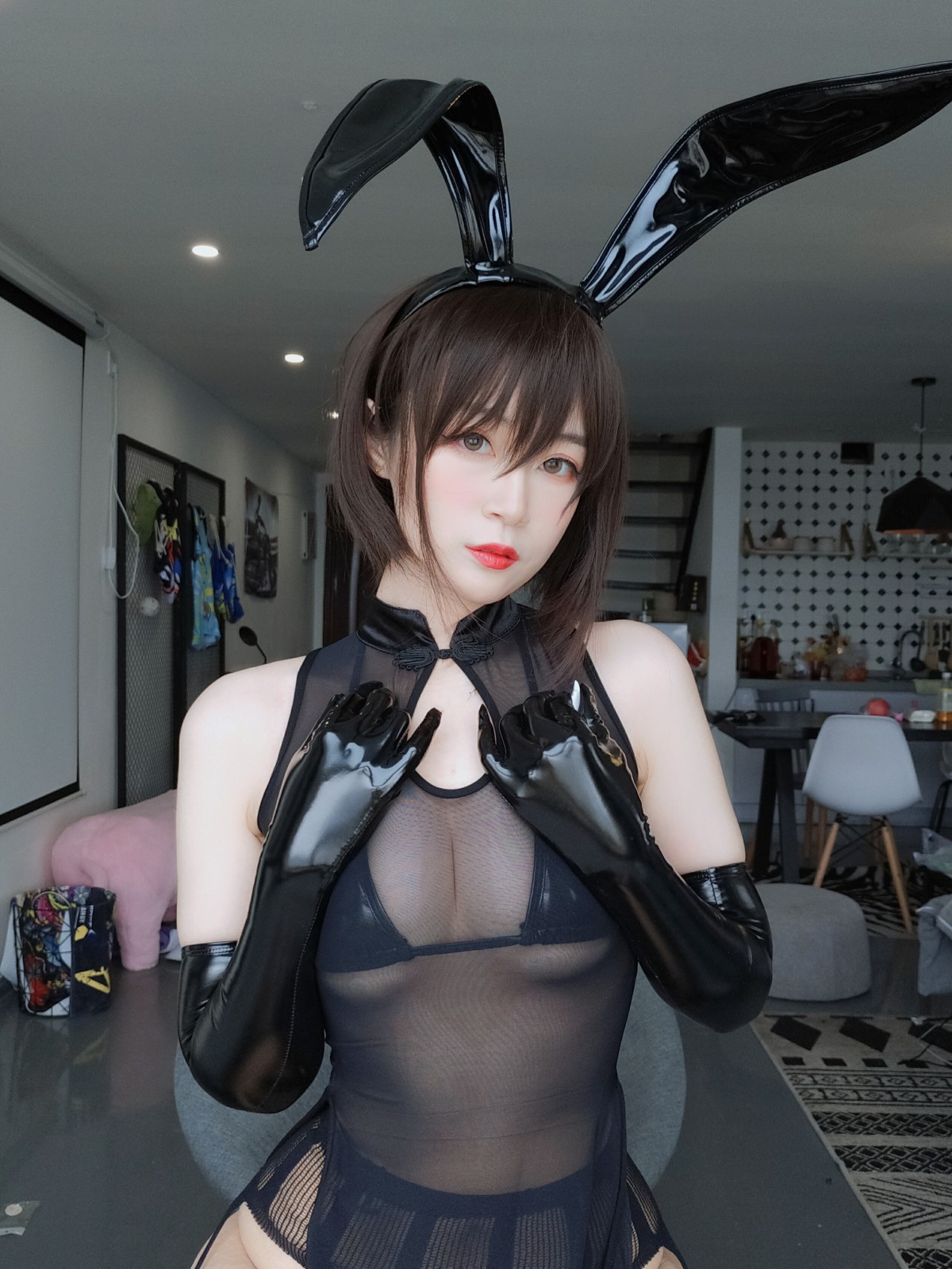 Coser小姐姐白银 – 透明旗袍 – COSPLAY
