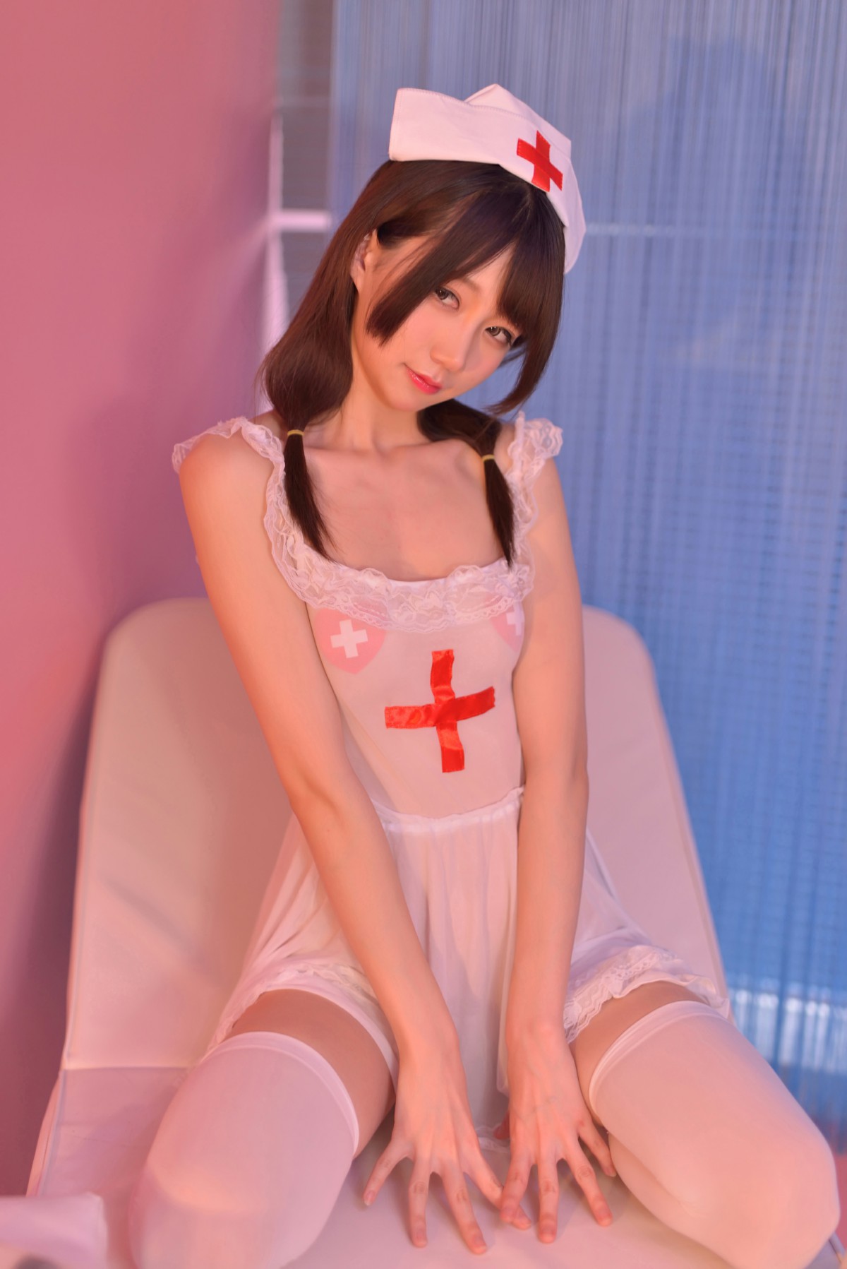 [Cosplay]NAGISA魔物喵 – VOL.04 性感看护师 – COSPLAY