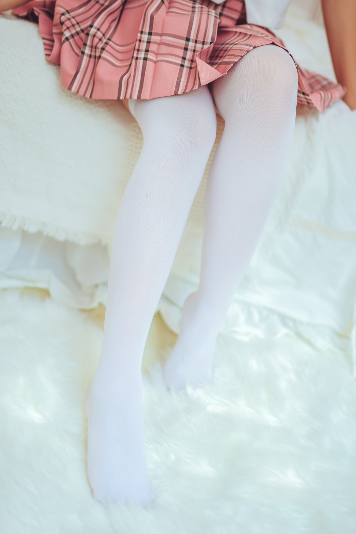 喵糖映画 VOL.001 过膝白丝 – COSPLAY