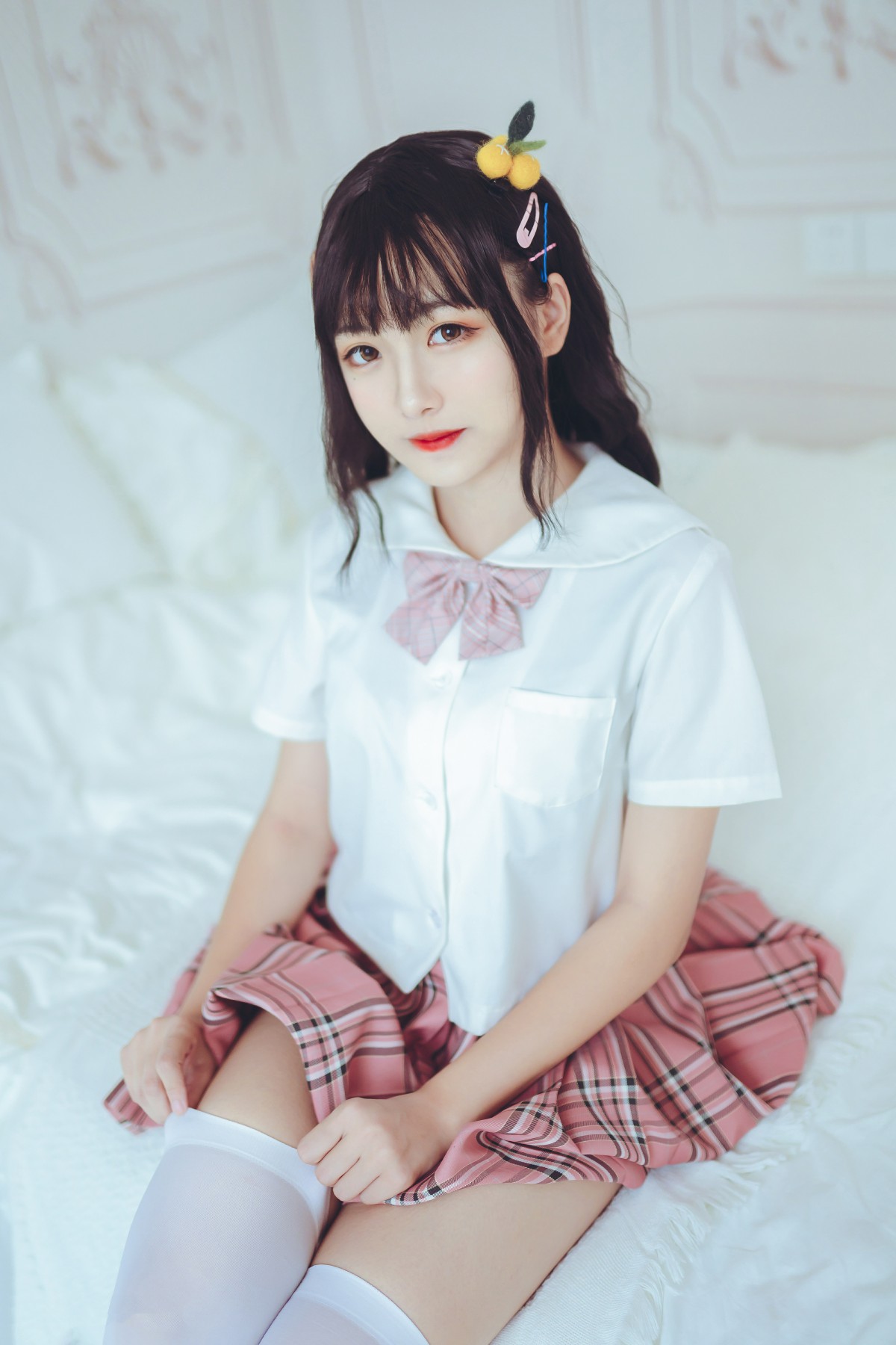 喵糖映画 VOL.001 过膝白丝 – COSPLAY