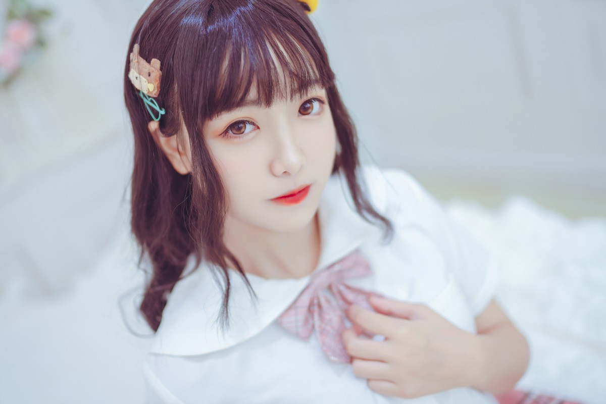 喵糖映画 VOL.001 过膝白丝 – COSPLAY