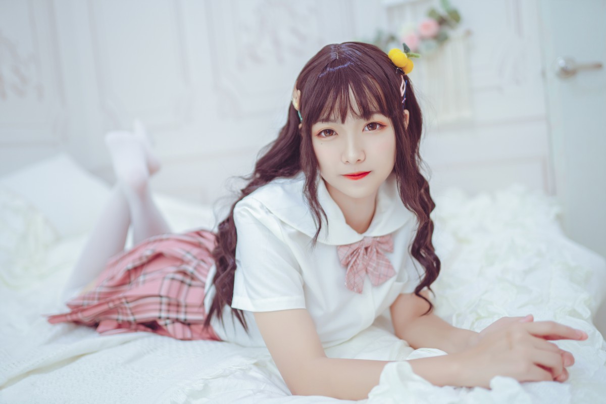 喵糖映画 VOL.001 过膝白丝 – COSPLAY