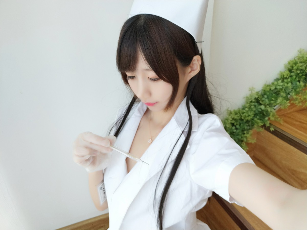 [Cosplay]NAGISA魔物喵–自摄系列 NO.002 白丝护士 – COSPLAY