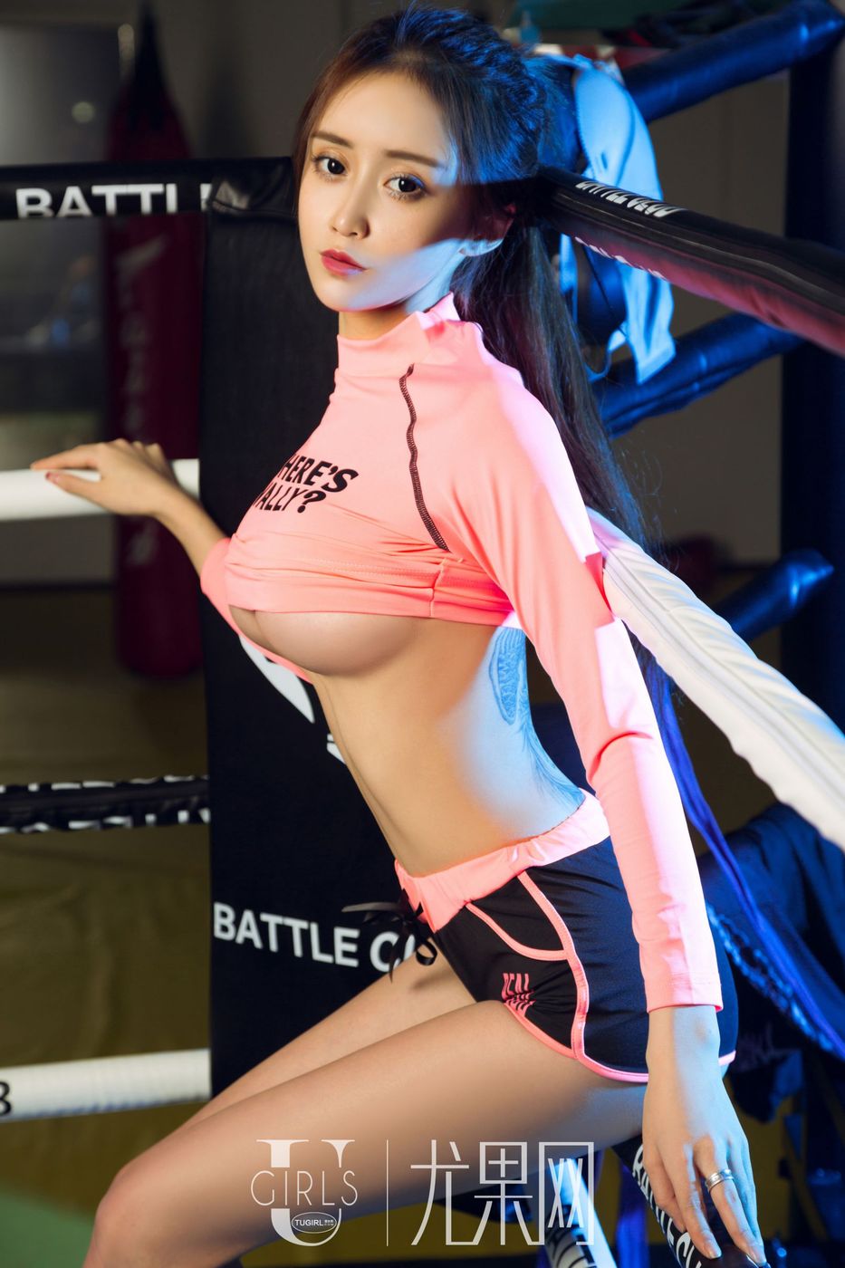 尤果网拳击宝贝琪歌Anne热裤翘臀巨乳诱惑大尺度写真-御萝部落