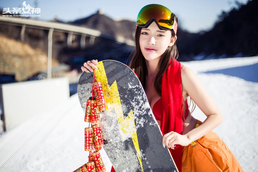 头条女神崔昭妍雪地坚挺美胸性感身材内衣诱惑写真-御萝部落