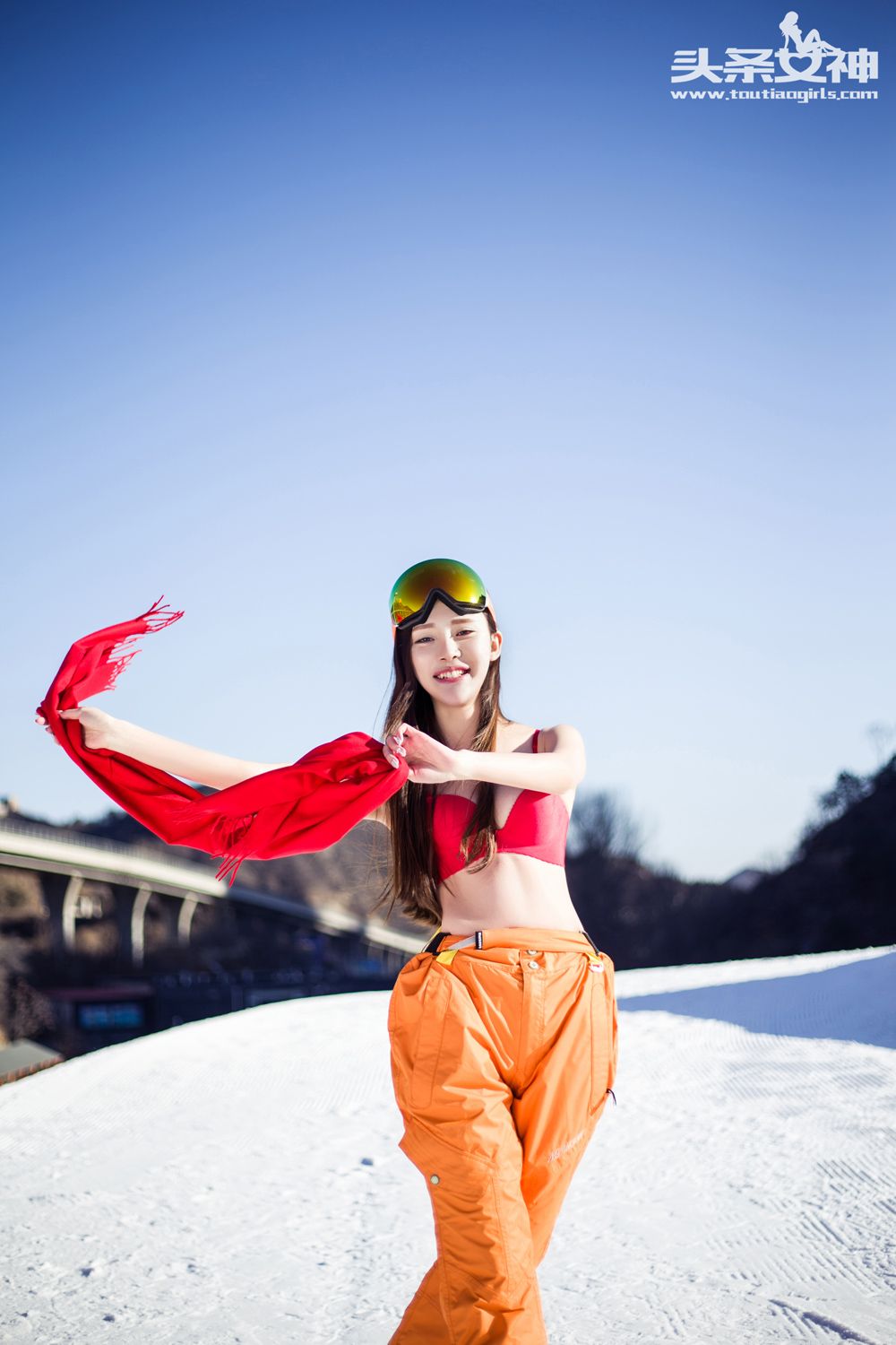 头条女神崔昭妍雪地坚挺美胸性感身材内衣诱惑写真-御萝部落