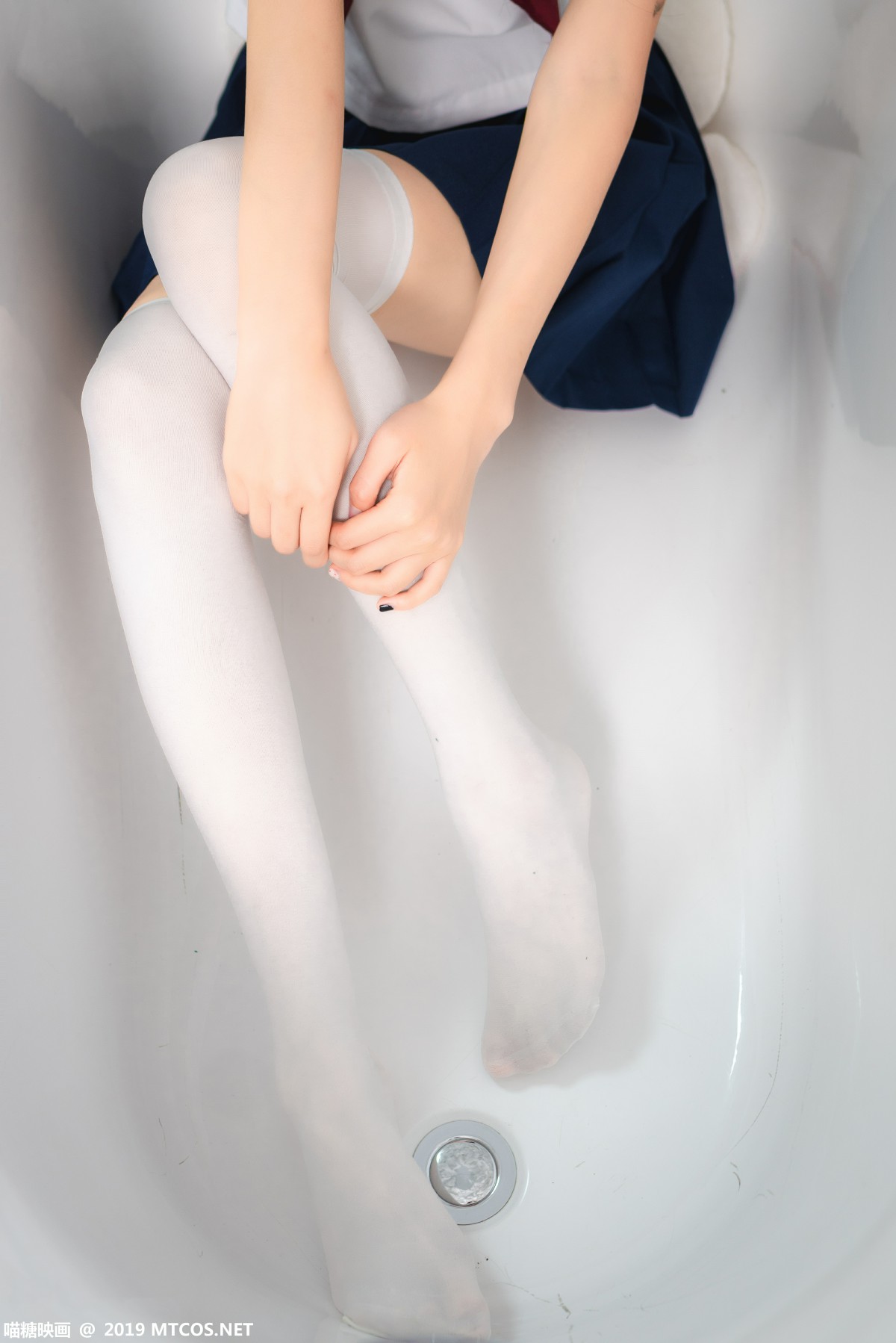 [喵糖映画]VOL.012 蓝白水手服 – COSPLAY