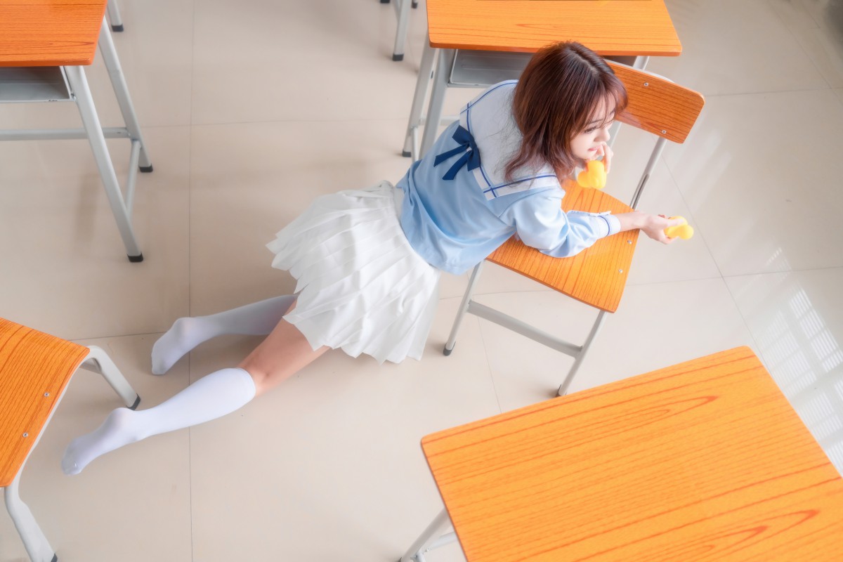 [喵糖映画]VOL.009 小黄鸭与白丝 – COSPLAY