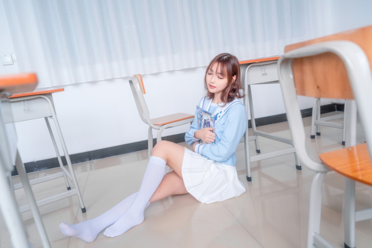 [喵糖映画]VOL.009 小黄鸭与白丝 – COSPLAY