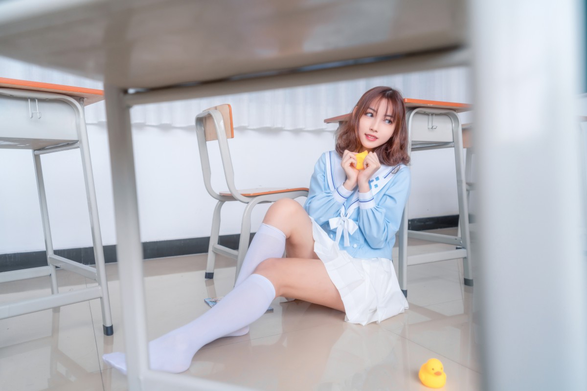 [喵糖映画]VOL.009 小黄鸭与白丝 – COSPLAY