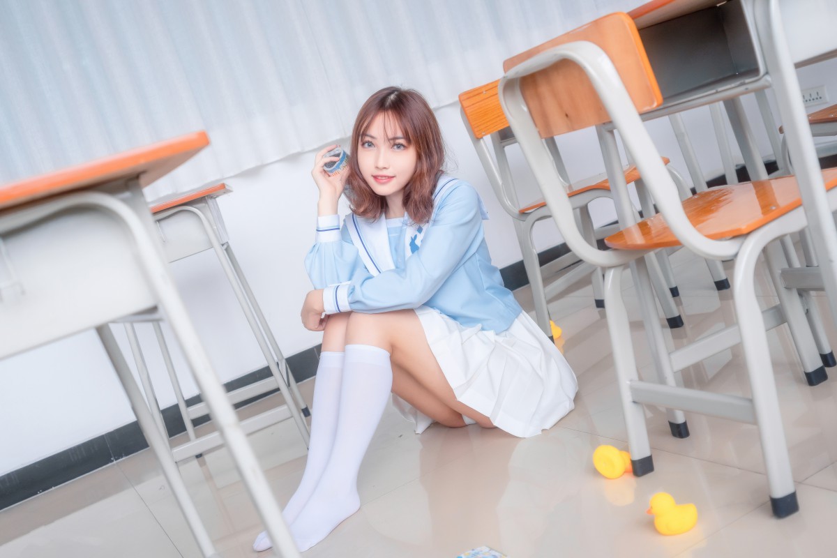 [喵糖映画]VOL.009 小黄鸭与白丝 – COSPLAY