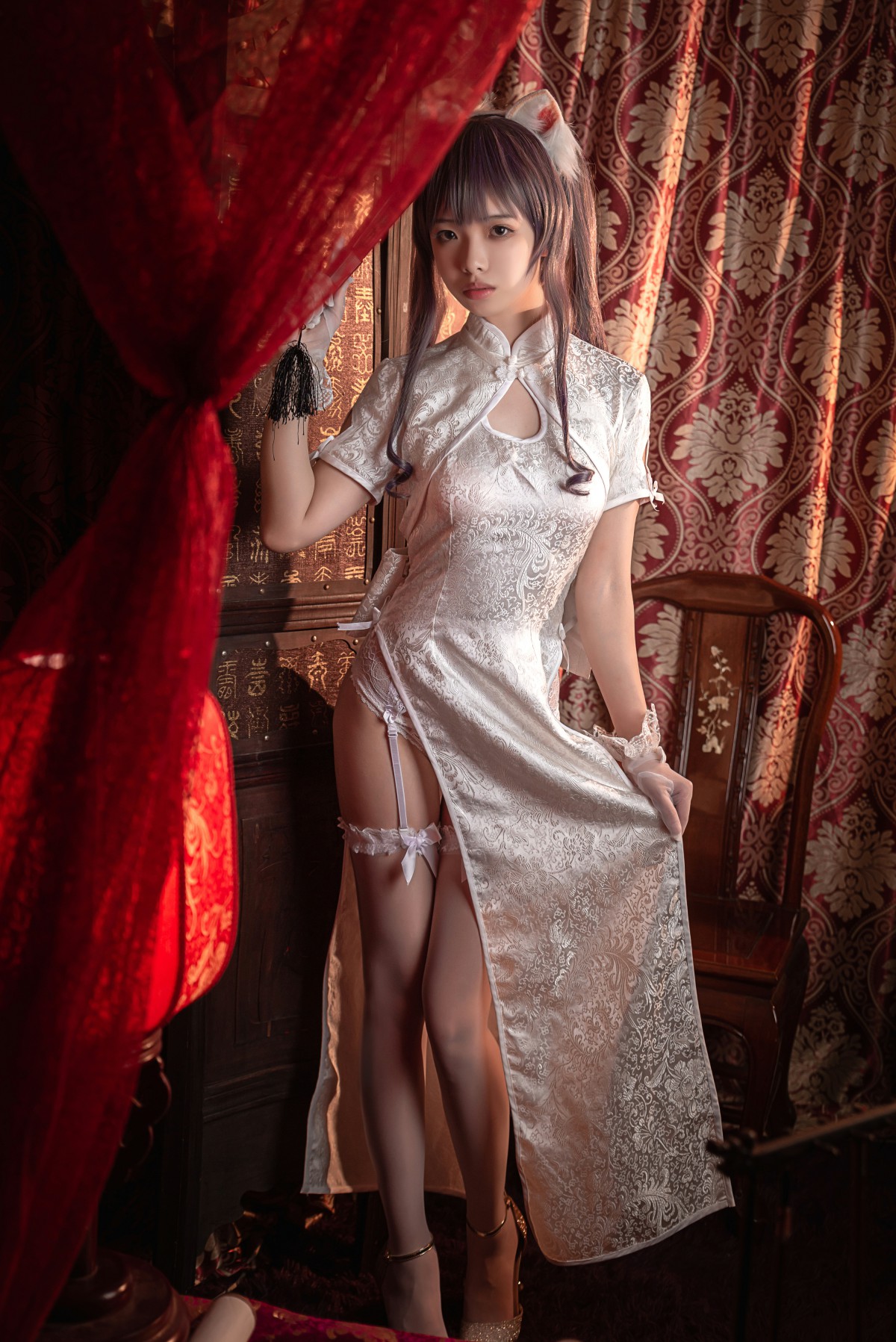 [Cosplay]雯妹不讲道理 – 旗袍白丝吊带袜 – COSPLAY
