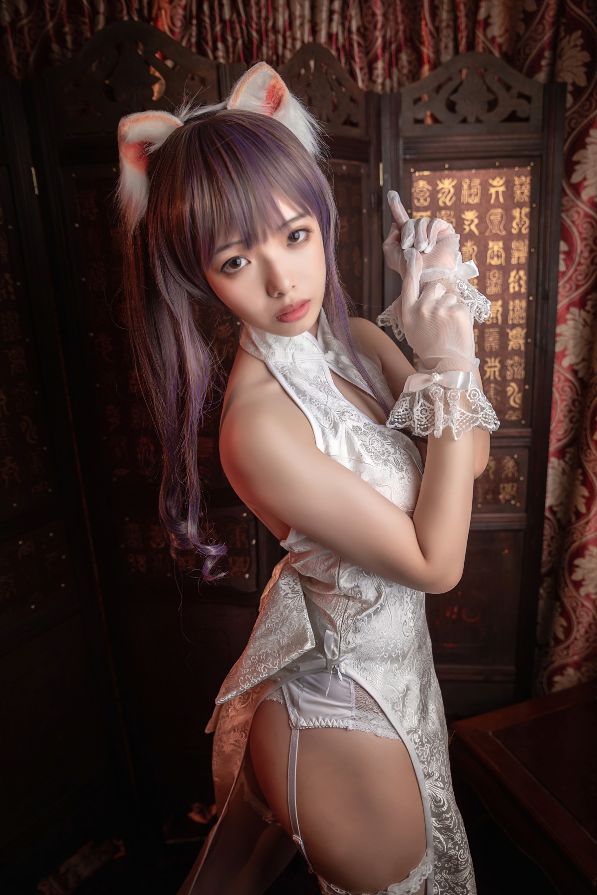 [Cosplay]雯妹不讲道理 – 旗袍白丝吊带袜 – COSPLAY