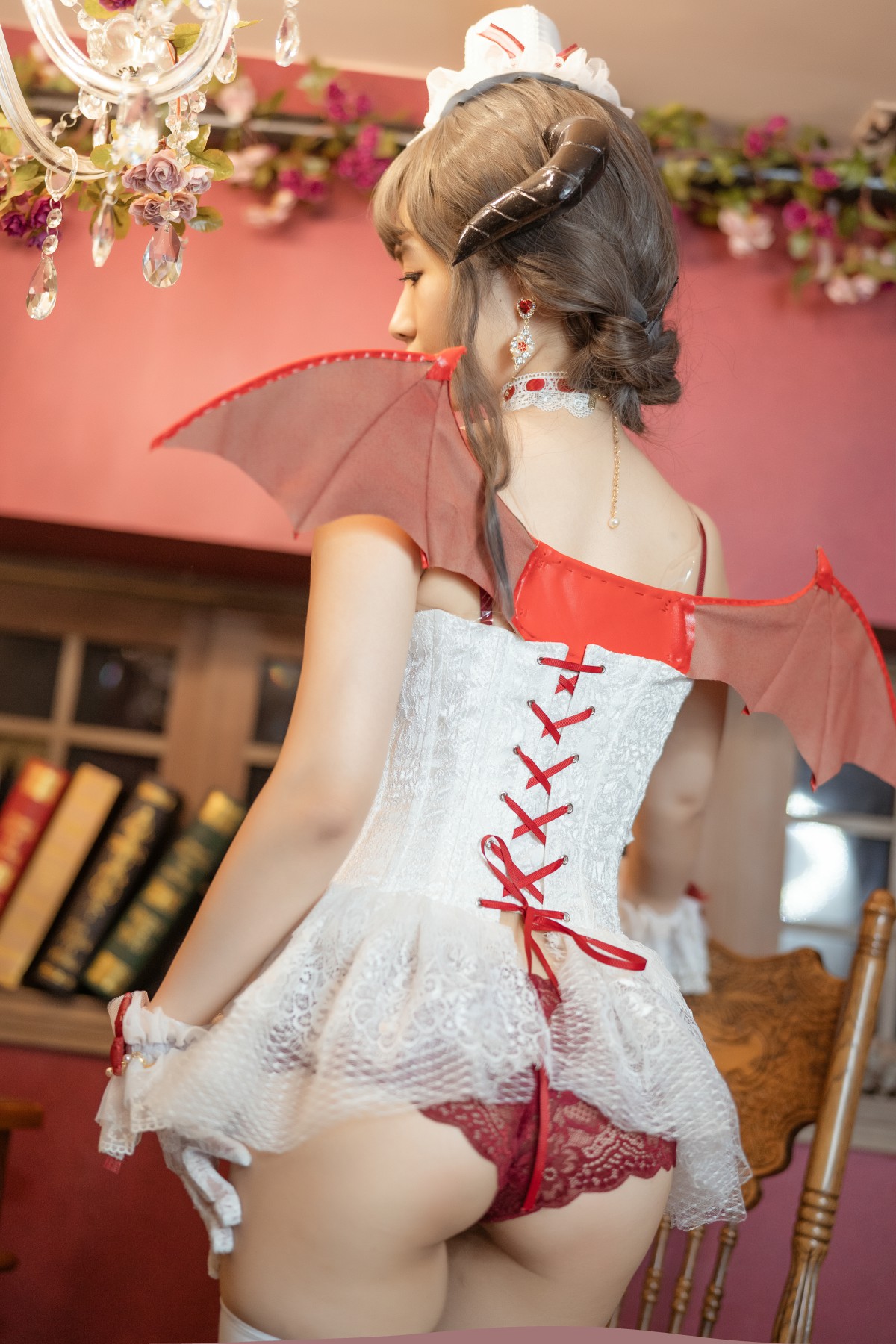 [Cosplay]雯妹不讲道理 – 魅魔 Elegant d – COSPLAY