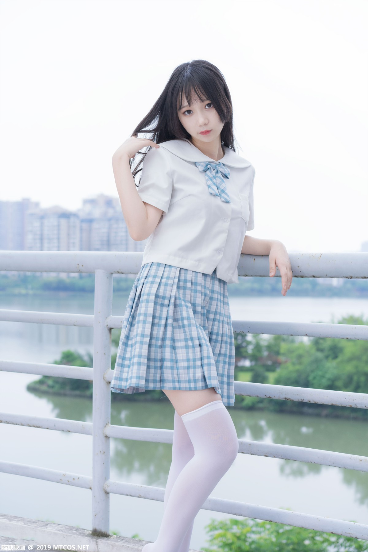 [喵糖映画]VOL.015 半度度度喵 白丝格子裙 – COSPLAY