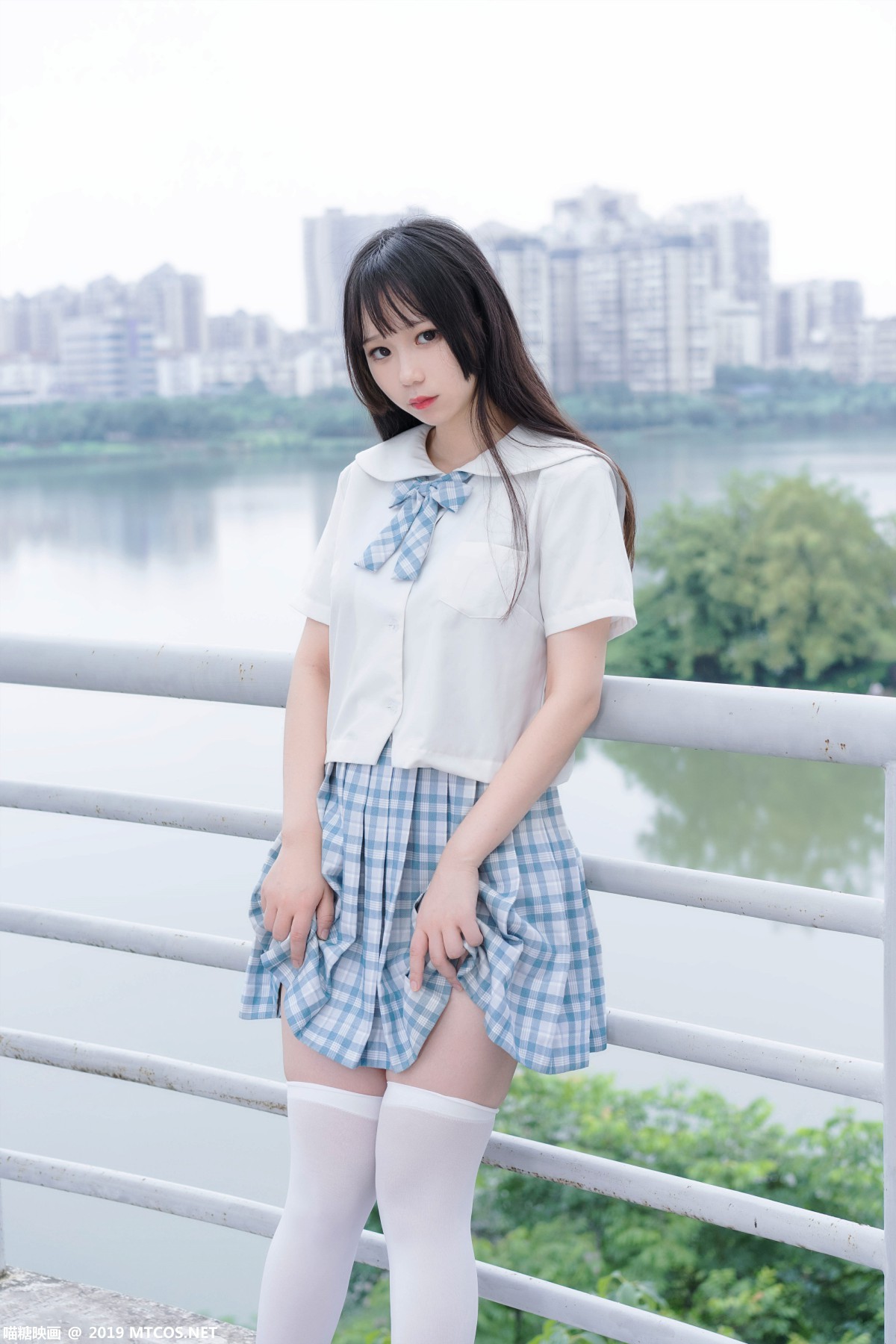 [喵糖映画]VOL.015 半度度度喵 白丝格子裙 – COSPLAY
