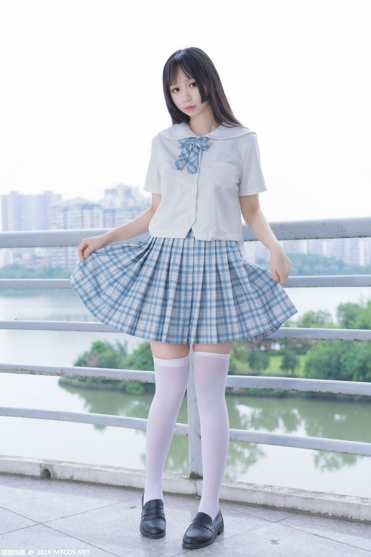 [喵糖映画]VOL.015 半度度度喵 白丝格子裙 – COSPLAY