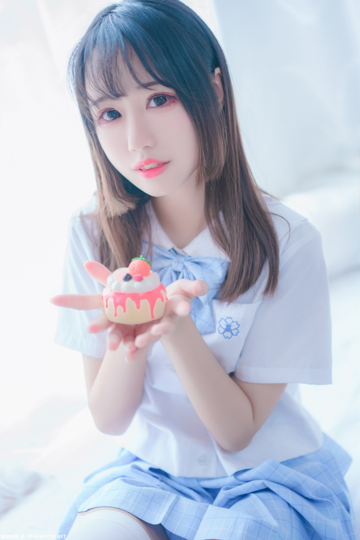 [喵糖映画]VOL.019 蓝白梦幻少女 – COSPLAY