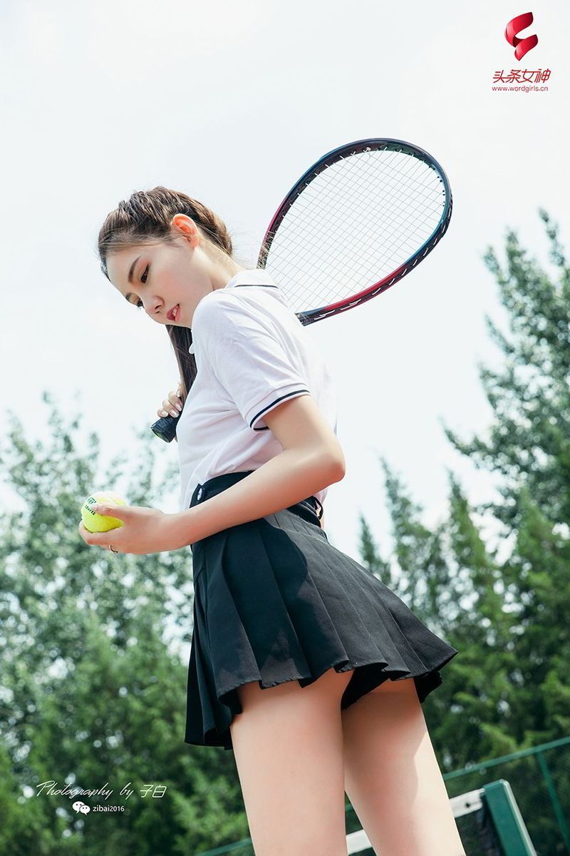 头条女神网球美少女冯雪娇SIR性感超短裙修长美腿户外写真-御萝部落