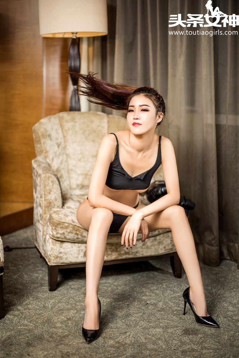 头条女神拳击宝贝沈晓青修长美腿翘臀美胸性感私房写真-御萝部落