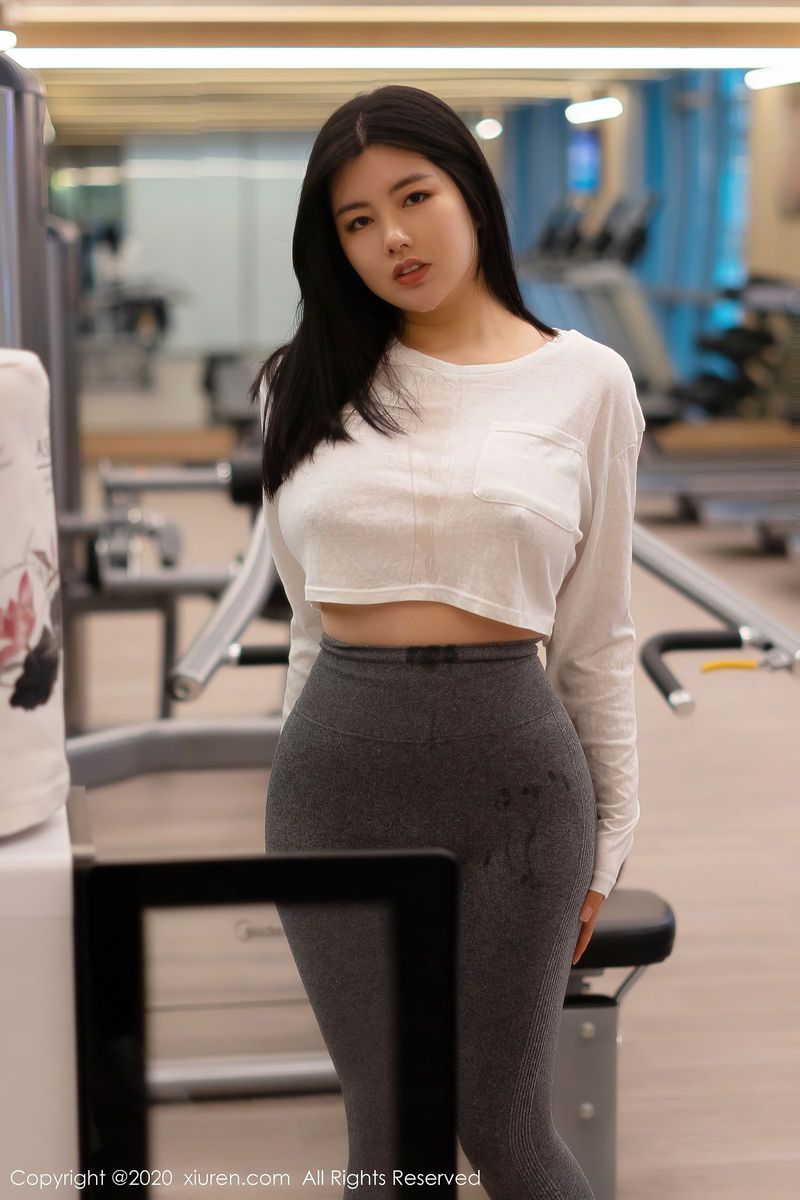 秀人网性感女神娜露Selena凹凸别致魔鬼身材健身房惹火写真-御萝部落