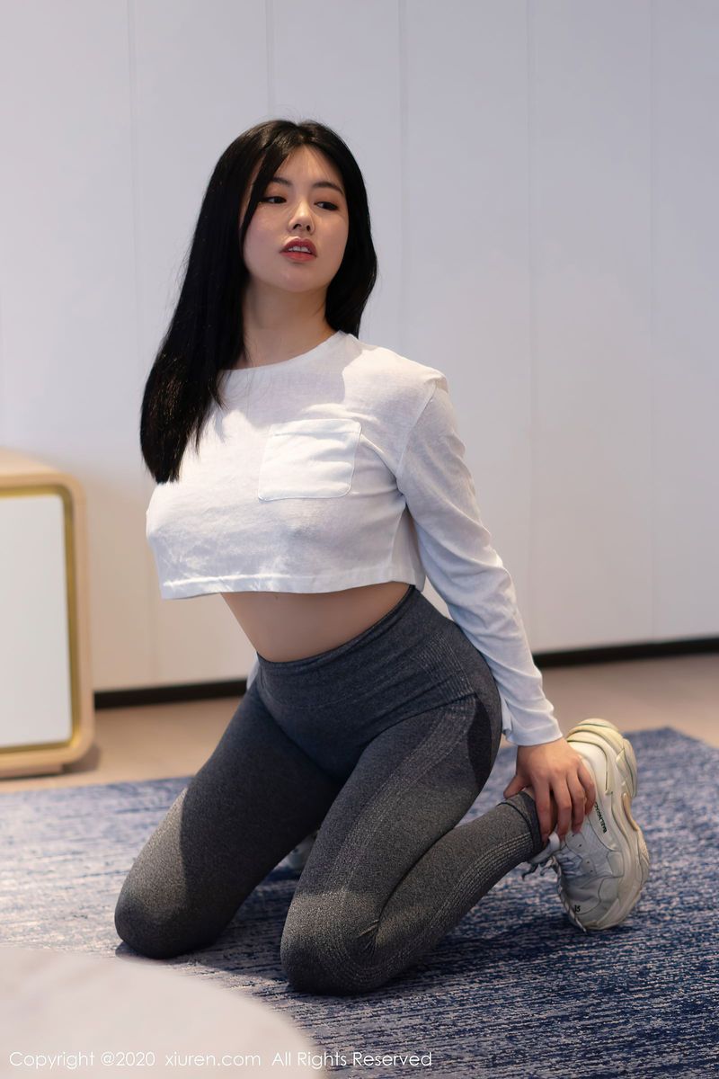 秀人网性感女神娜露Selena凹凸别致魔鬼身材健身房惹火写真-御萝部落