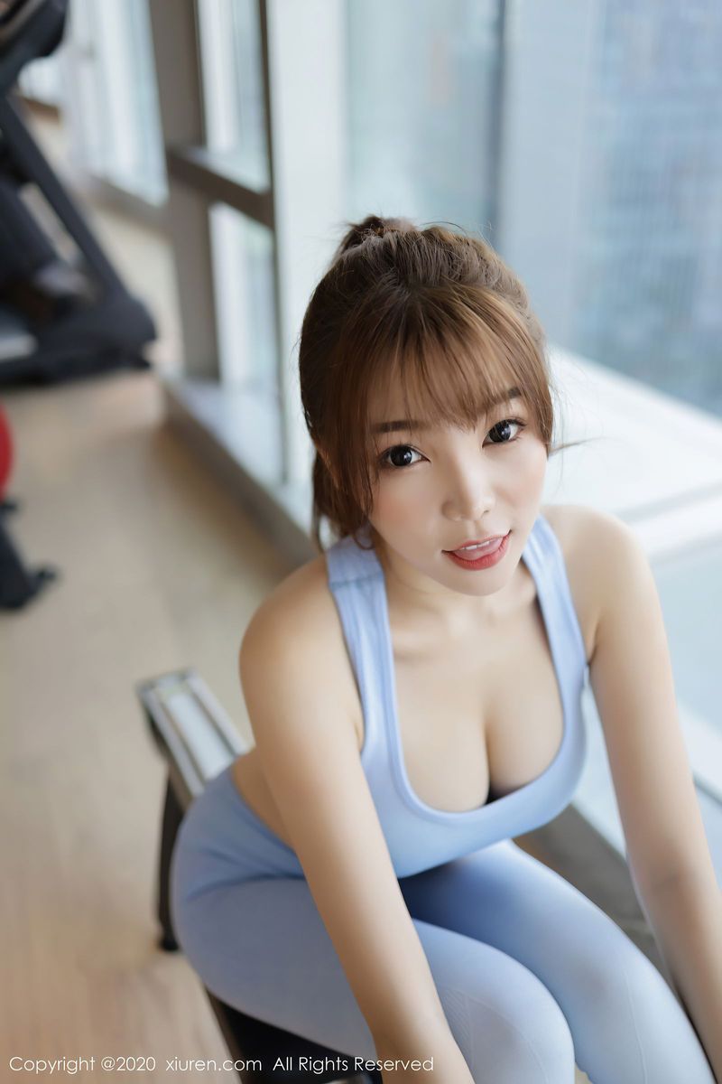 秀人网性感女神芝芝Booty运动内衣健身房主题魔鬼身材写真-御萝部落
