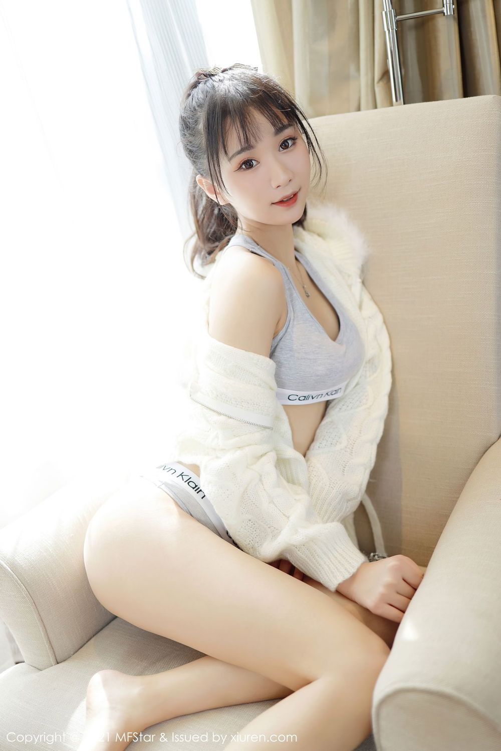模范学院新人模特小果冻儿jelly苗条身姿运动内衣系列写真-御萝部落