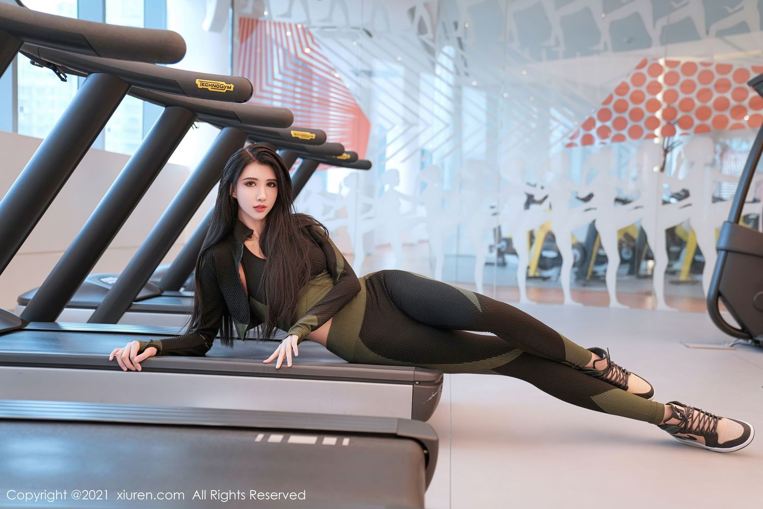 秀人网美女模特葛征Model紧身运动装+健身房主题性感写真-御萝部落