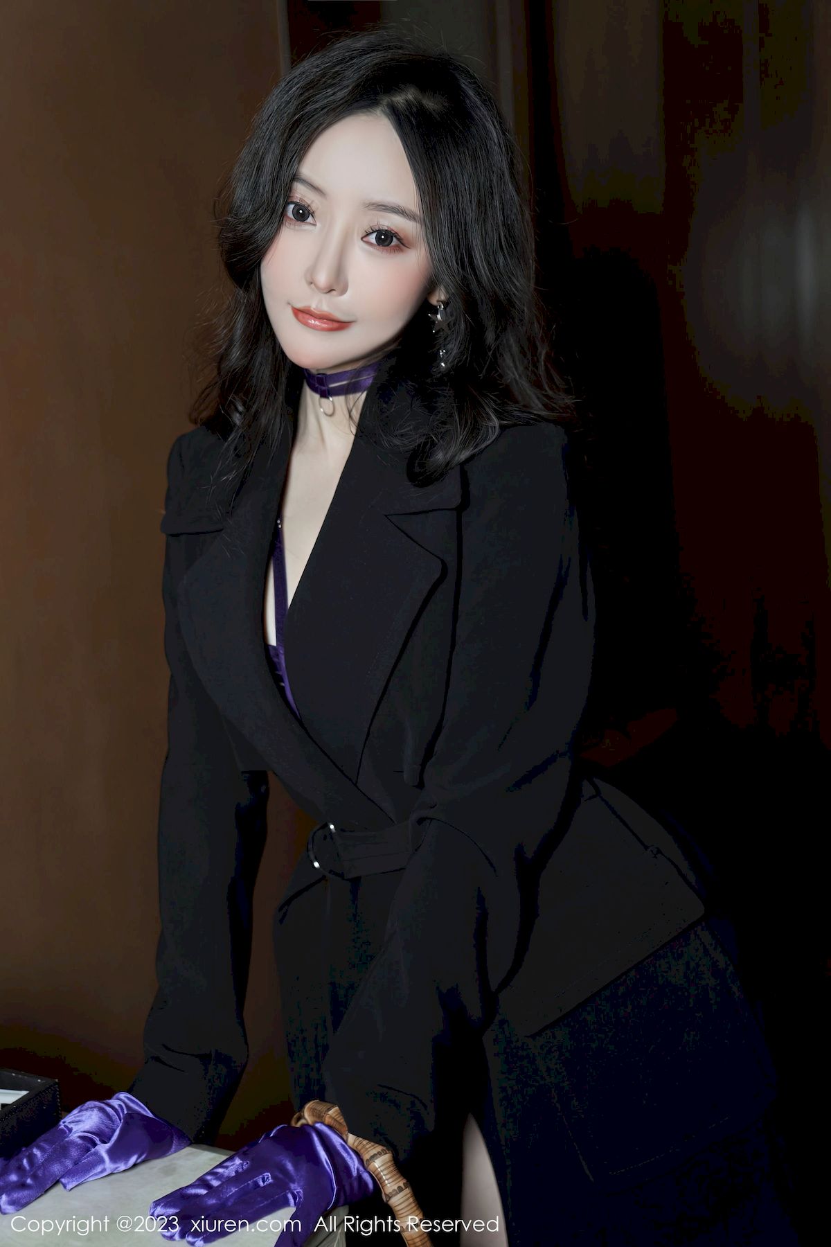 [秀人XiuRen] No.6078 女神王馨瑶Yanni – 黑色外衣+情趣内衣性感写真